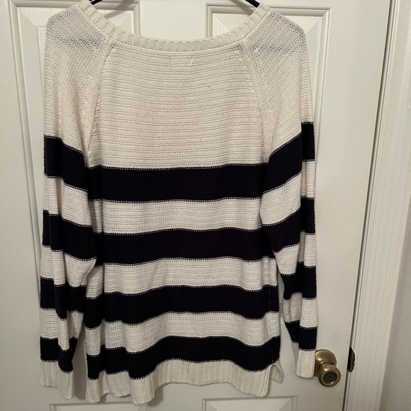 Sweater - Picture 2 of 3